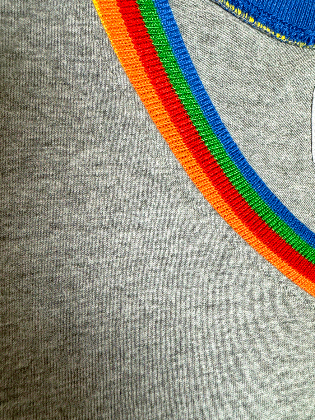 Peggy V-Neck