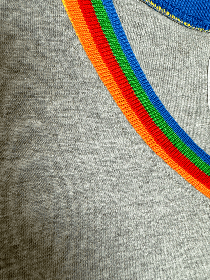 Peggy V-Neck